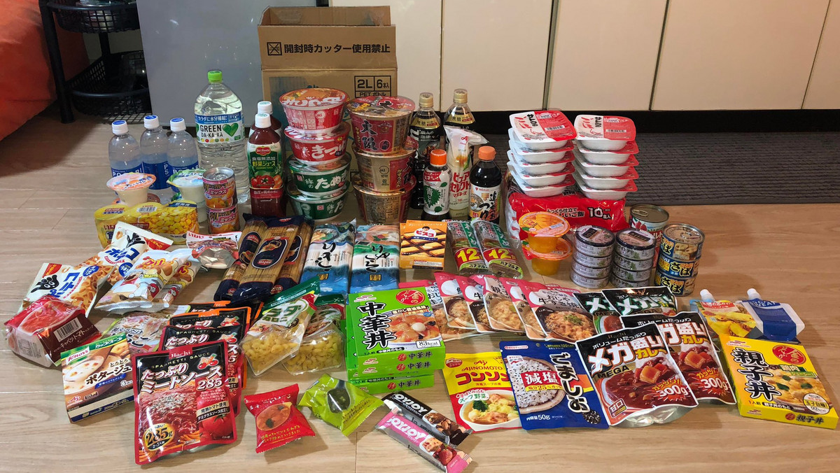 Japonia. Rząd rozsyła chorym na COVID-19 darmowe paczki z jedzeniem
