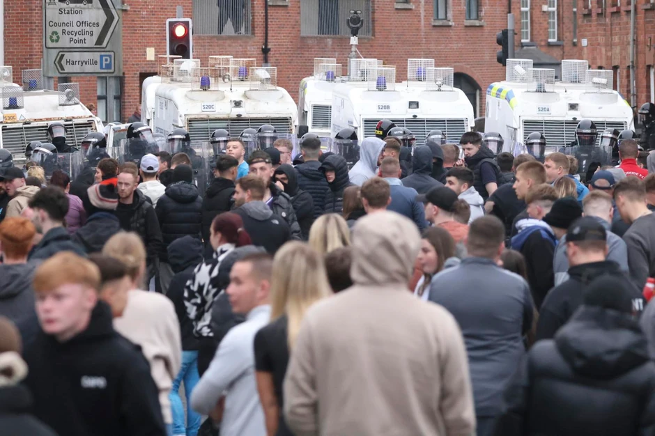 Severna Irska neredi