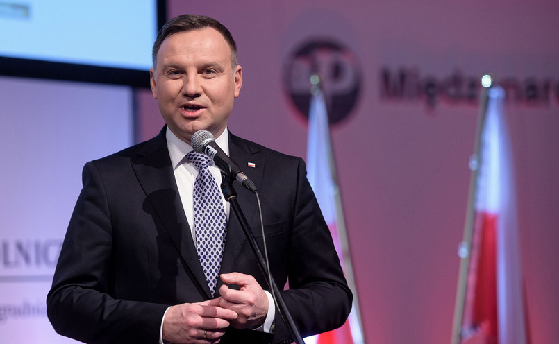 Prezydent ocenił, że radio to zawsze było i jest przestrzenią "otwartej, konstruktywnej dyskusji ludzi wiary i polskich patriotów".