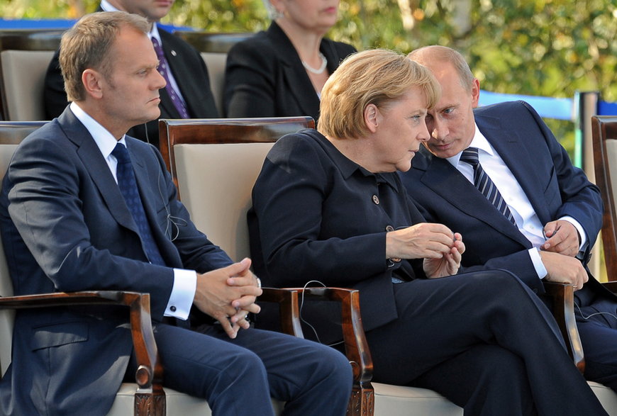 Od lewej: Donald Tusk, Angela Merkel i Władimir Putin (01.09.2009).