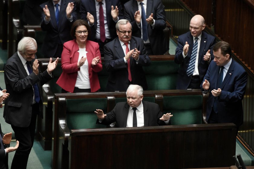 PiS znowu poczuło moc. „Nie zaszkodziły nam protesty”