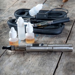 Fiskus może opodatkować papierosy elektroniczne. Ale nie chce