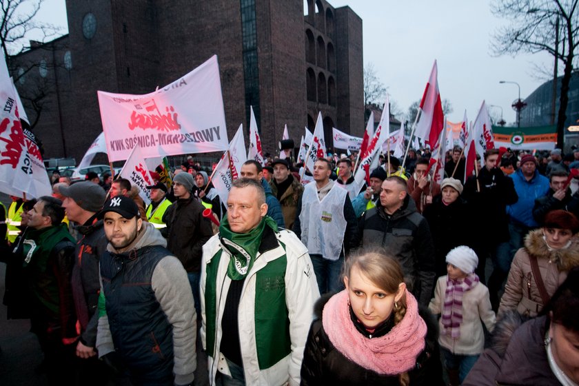 Rządzie, nie daj się związkowcom