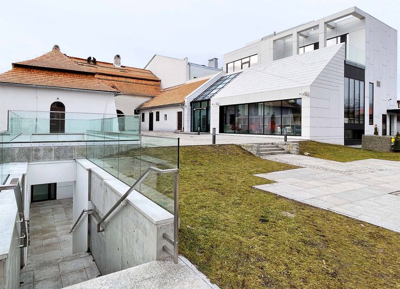 Budynek Centrum Kultury i Sztuki im. Ady Sari w Starym Sączu