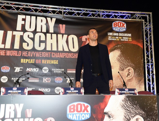 Ten grubas będzie walczył z Kliczką. Fury pokazał swój brzuch