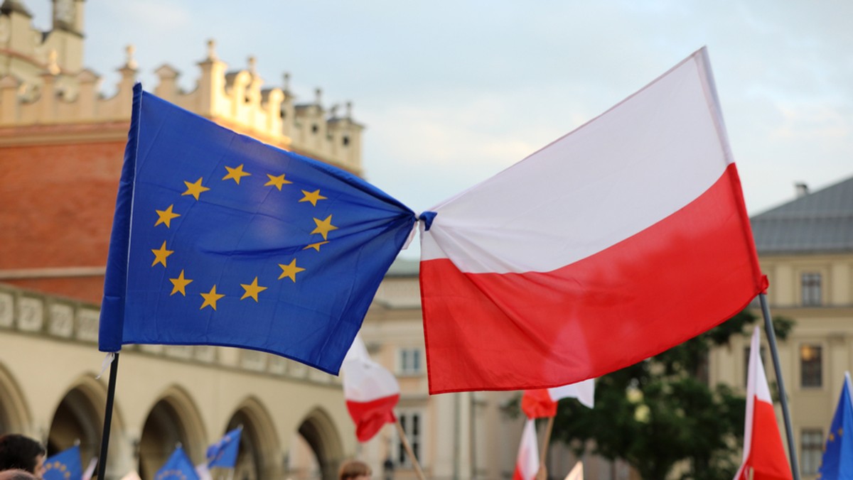 Polska kończy 2018 rok z niedobrą pozycją startową do rokowań o budżecie UE. Bruksela wciąż nie ma pewności, czy idzie na dłuższą odwilż co do praworządności. Ale projekty relokacji uchodźców trafiły do szuflady.