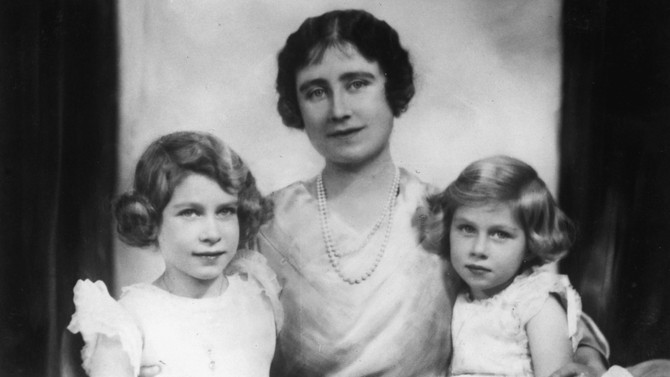 Princeza Margaret i kraljica Elizabeta II sa majkom