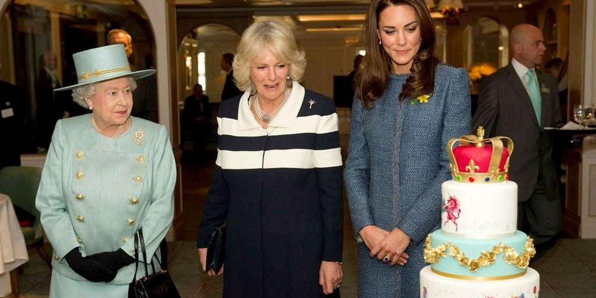 Kate, Camilla, Elżbieta II Fortnum And Mason