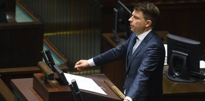 Petru ostro o Błaszczaku