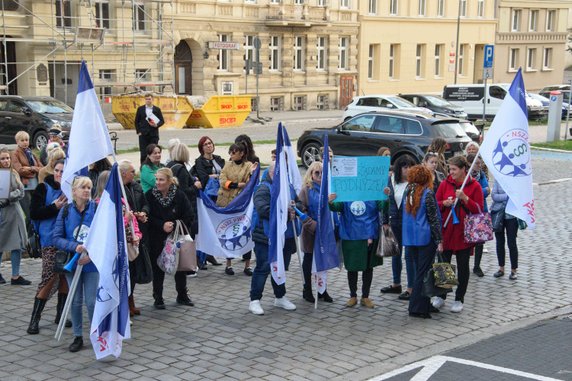 Pracownicy sądów protestowali w centrum Poznania fot. Codzienny Poznań / S. Toroszewska