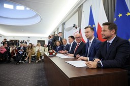 Liderzy: PO, PSL, Lewicy i Polski 2050 podpisali deklarację samorządowców z Ruchu "TAK! Dla Polski"