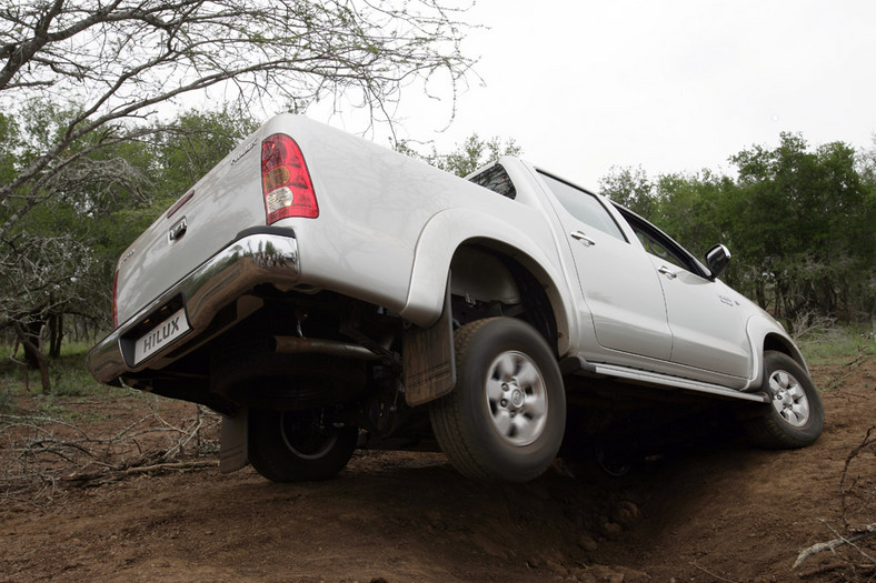 Używana Toyota Hilux: ciężarówka 4x4