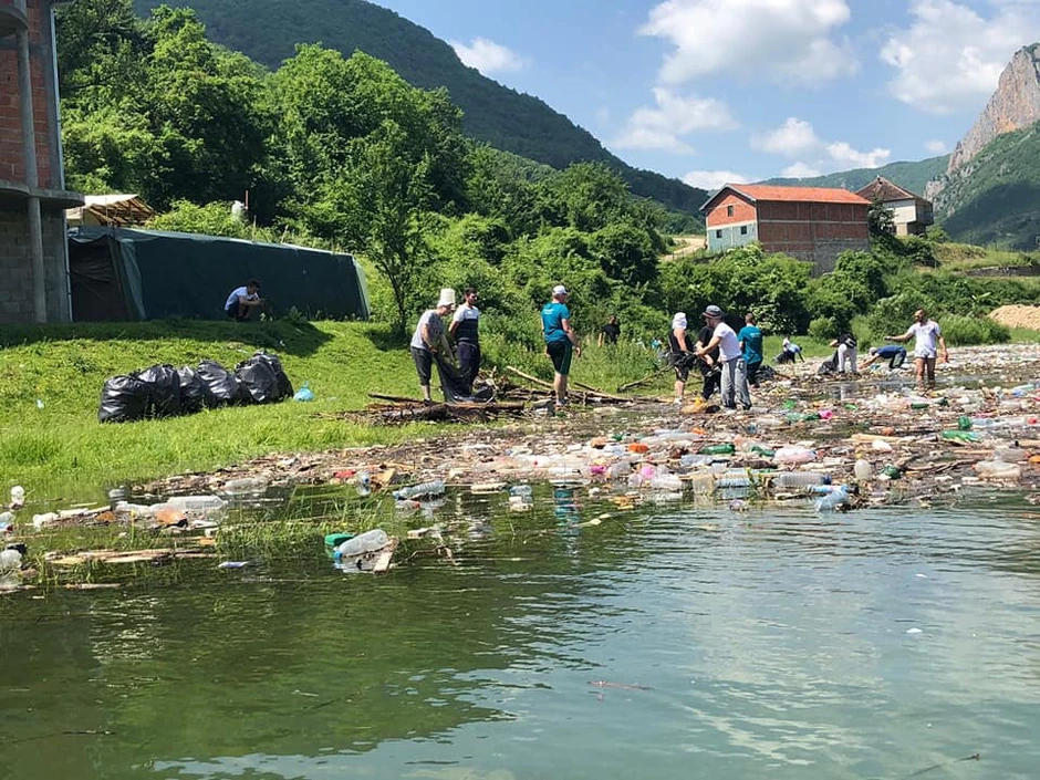 Čišćenje jezera Gazivode