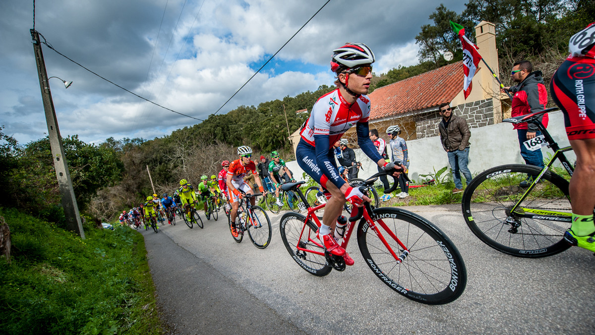 Dubletem kolarzy Caja Rural skończył się drugi etap wyścigu Tour of Turkey. Na wymagającej trasie w krainie Kapadocji. Wygrał Hiszpan Pello Bilbao, ale koszulkę lidera zachował Polak Przemysław Niemiec (Lampre-Merida). Najwyżej z VERVA Activejet Team przyjechał Czech Karel Hnik, który był 16.