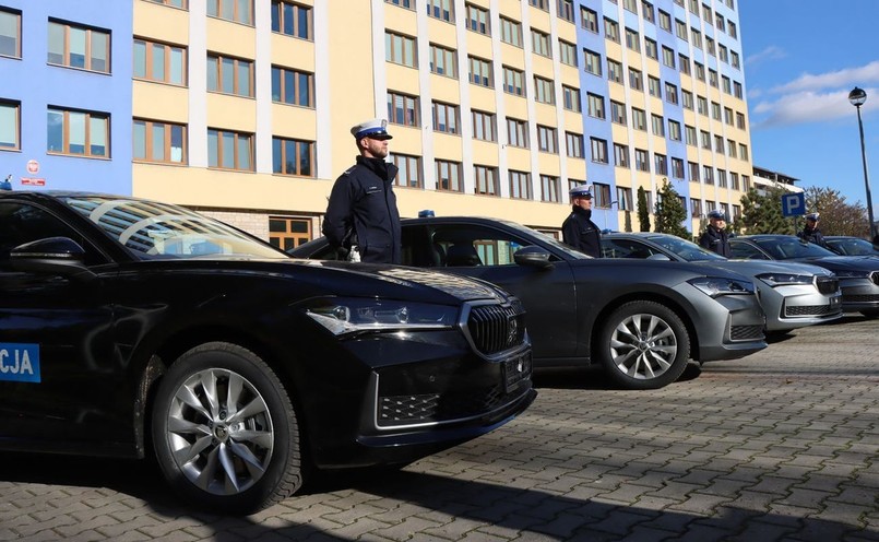 Skoda Superb - policja