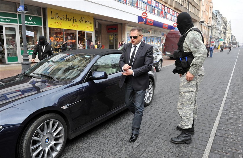 Ludzie Rutkowskiego zdemolowali cukiernię. Zostali zatrzymani