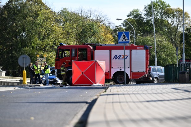 W tragicznym wypadku, który wydarzył się 9 października w Przeworsku na Podkarpaciu, na przejściu dla pieszych zginął sześcioletni chłopiec. Kierujący fordem 18-latek potrącił go wraz z ojcem i dziewięcioletnią siostrą.