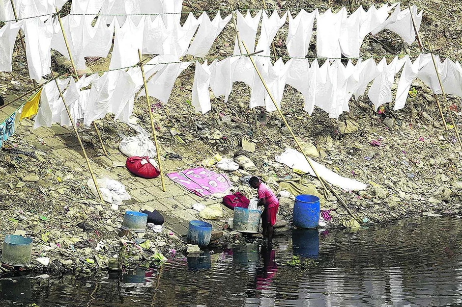 Grad Daka svakodnevno ispušta oko 4.500 tona čvrstog otpada i najveći deo se ispušta u Burigangu