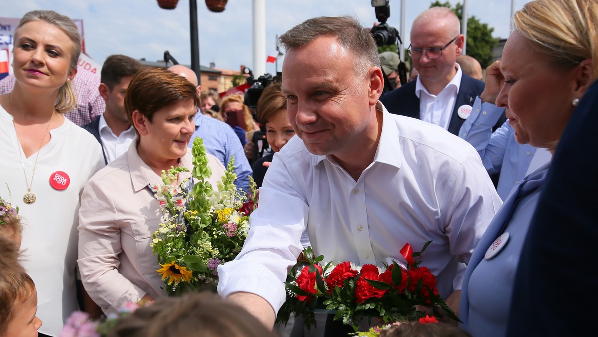 Wybory prezydenckie 2020. Andrzej Duda musi wygrać, by rządzić mógł PiS 