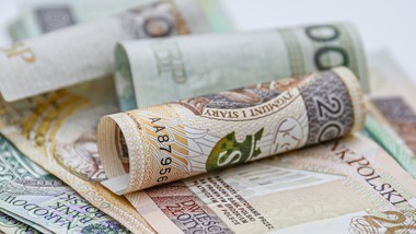 zus wypłaca tym osobom 655 zł miesięcznie. dochód nie ma znaczenia. wystarczy złożyć jeden prosty wniosek zus gov info org biz