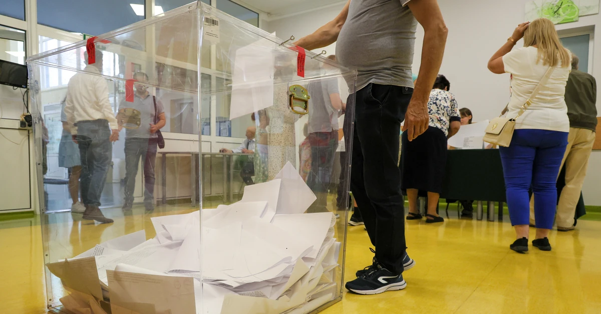 Polacy wybierają prezydenta. Trwa II tura wyborów.