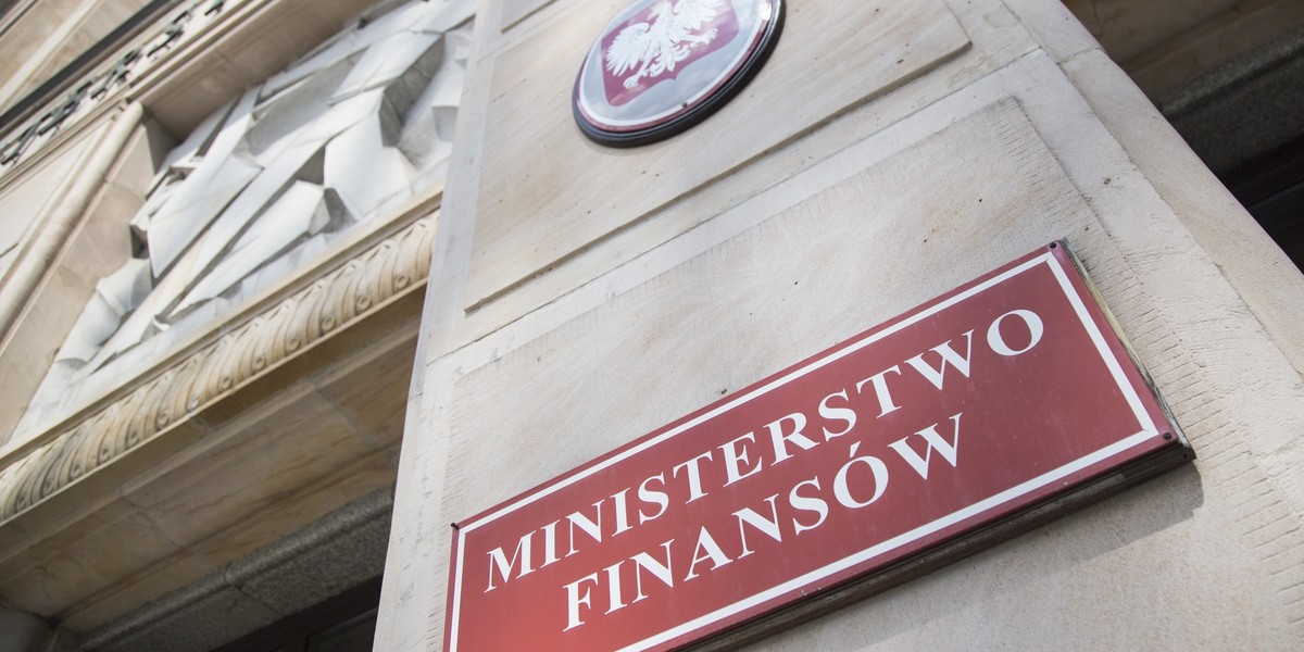 Ministerstwo finansów wyjaśnia, że za nadwyżkę budżetową odpowiada wpłata z NBP oraz wyższe dochody z VAT