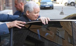 Fakt.pl: Kaczyński zrezygnuje za rok. Mazurek: Widać, że zaczyna się sezon ogórkowy