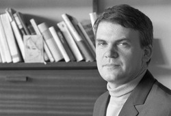 Milan Kundera. "Nie chciałbym nigdy spotkać tego kretyna, którym wtedy byłem"