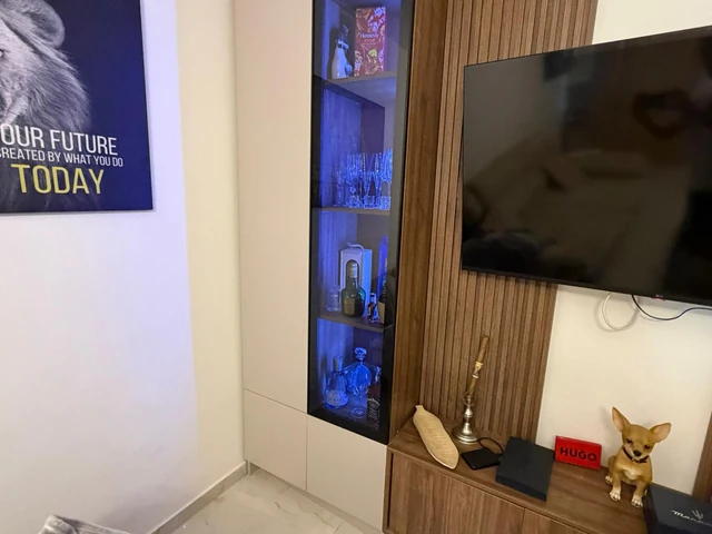Zavirite u stan bivšeg elitara koji ne ulazi u Elitu 10 jer je dobio svoju emisiju! (Galerija fotografija)