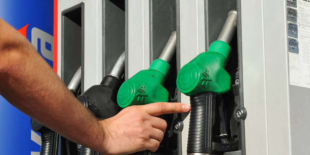 Podwyżki cen paliw w kraju to efekt coraz wyższych cen ropy naftowej.