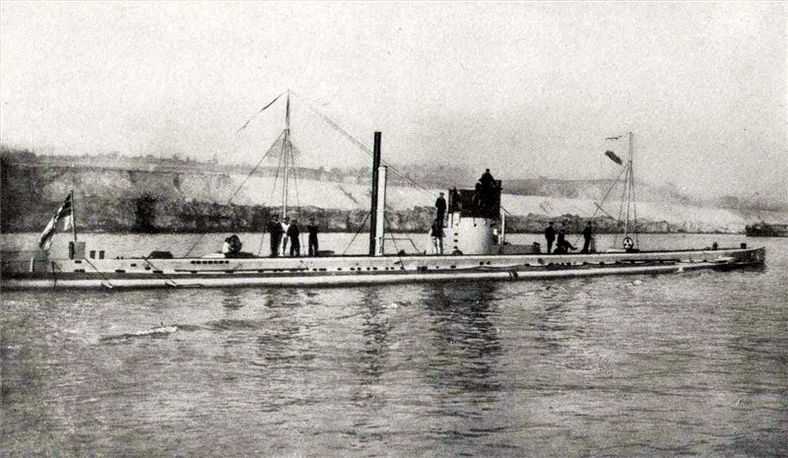 Niemiecki U-9 - okręt podwodny Weddingena