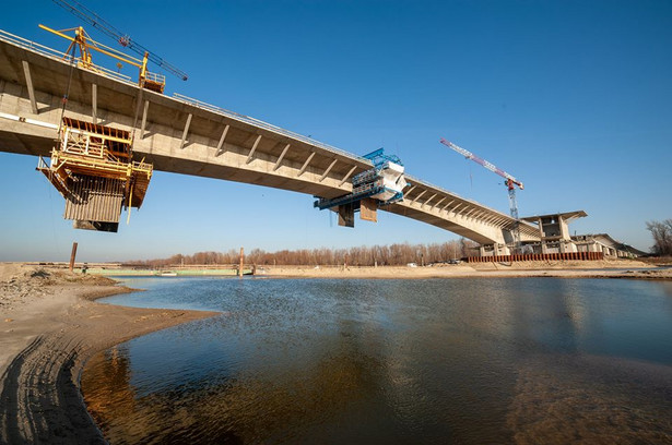 Nowy most na Wiśle w Warszawie