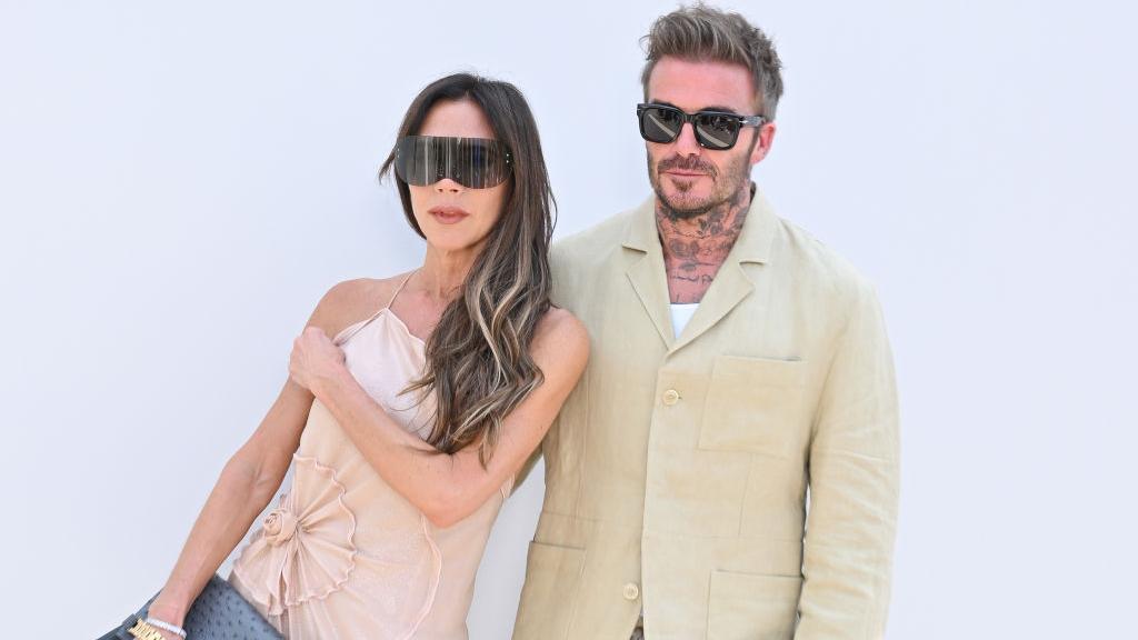 Victoria és David Beckham újraalkották az esküvői fotójukat, a végeredmény zseniális lett