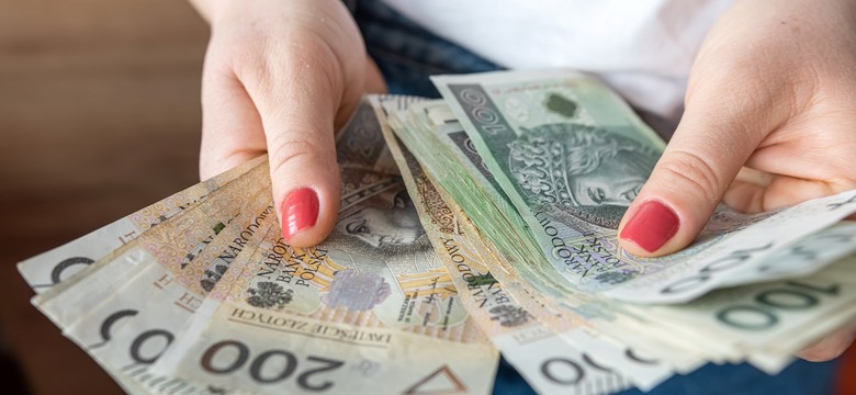 6246 zł miesięcznie. Kto może liczyć na to świadczenie? Oto szczegóły