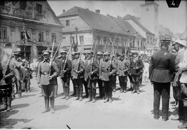 III powstanie śląskie. Na zdjęciu pododdział powstańczy w Rybniku, 1921 r.