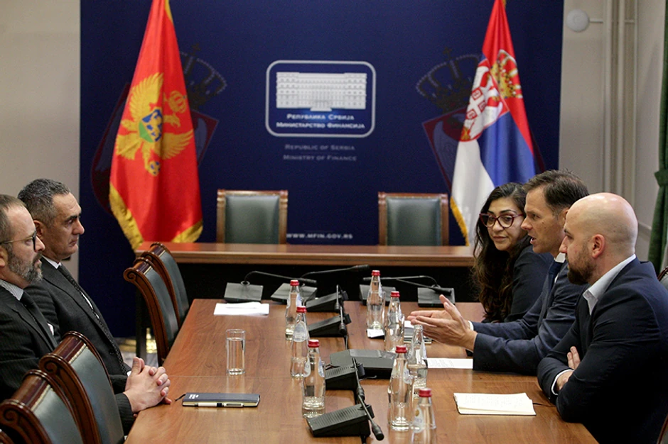 Potpisivanje Ugovor o ustupanju na korišćenje licence za e-platformu