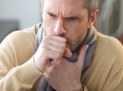 Wirus świńskiej grypy chętniej atakuje osoby w średnim wieku