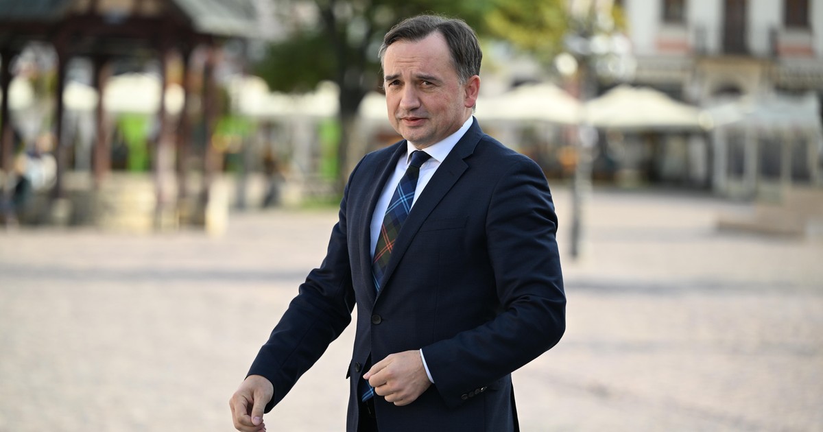 Ziobro zmieniał prawo na swoją korzyść. „W sprawie śmierci jego ojca zaczynają dziać się dziwne rzeczy”