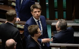Petru: Niech prezes PiS odniesie się do propozycji rozwiązania sporu wokół TK