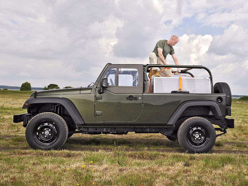 Jeep J8: premiera wojskowej wersji