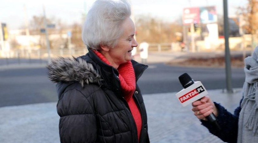 Czy Polacy przyjmują księdza po kolędzie? Ile pieniędzy dają?