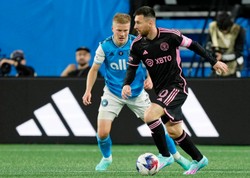 Messi musiał uznać wyższość Polaków. Jóźwiak zaliczył asystę [WIDEO]