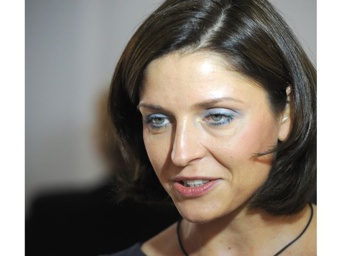 Sejmowa miss: Joanna Mucha od lat jest nieformalną polityczną królową piękności. Choć sama konsekwentnie starała się odżegnywać od tej roli