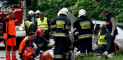 Potworne zderzenie. Jedna osoba nie żyje, trzy są ranne