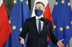 Starcie dziennikarza TVP Info z posłem PO. "Widziałem pana w nowym BMW..."