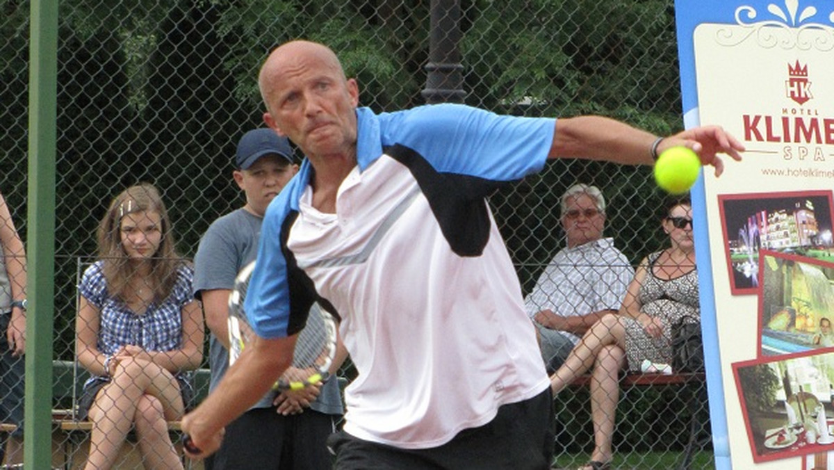 Od piątku do niedzieli na kortach tenisowych Hotelu Klimek w Muszynie-Złockiem rywalizowały ze sobą polskie gwiazdy kina i estrady. Zwycięzcą III edycji Turnieju Tenisowego Artystów Klimek Cup 2011 został Robert Rozmus.