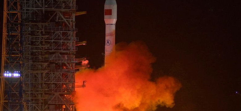 Chiny wystrzeliły sondę na Księżyc