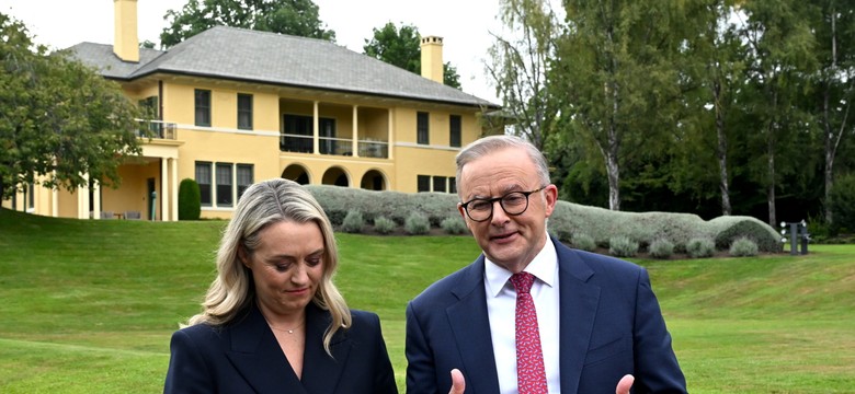 Premier Australii zaręczył się w Walentynki. Kim jest narzeczona?