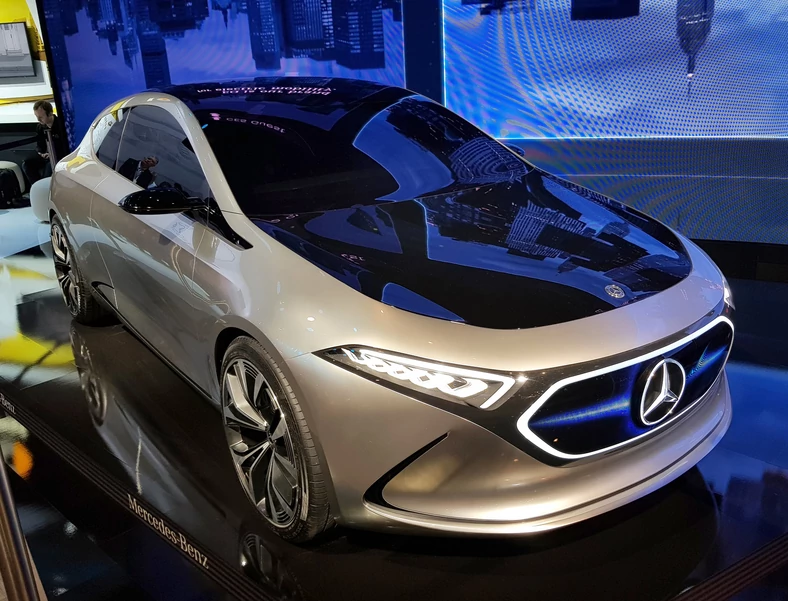 Autonomiczny Mercedes EQA – na razie jeszcze prototyp. Ma być dostępny za dwa lata