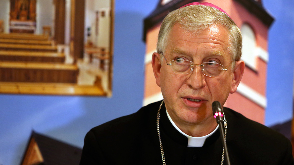 Biskup buduje prywatną rezydencję i twierdzi, że to dla Caritasu. Kulisy przedsięwzięcia